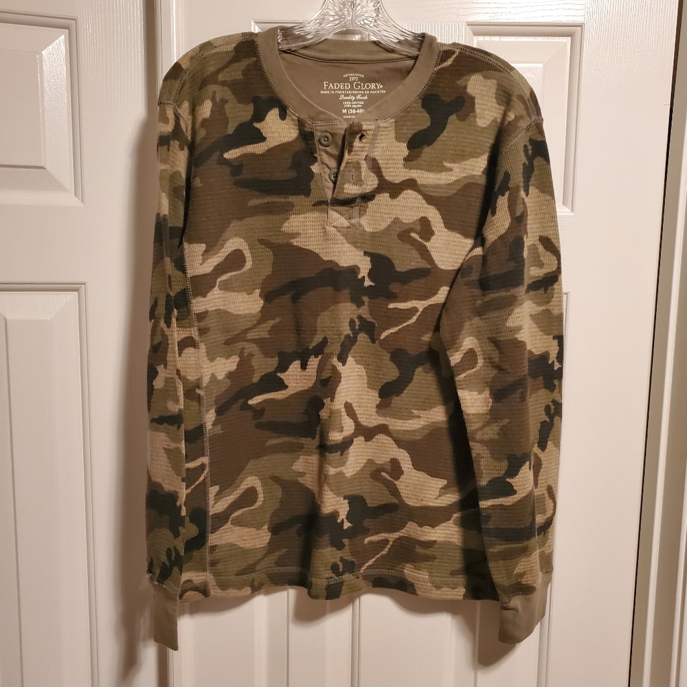 NWOT Men's Faded Glory Henley Camo Shirt - Medium